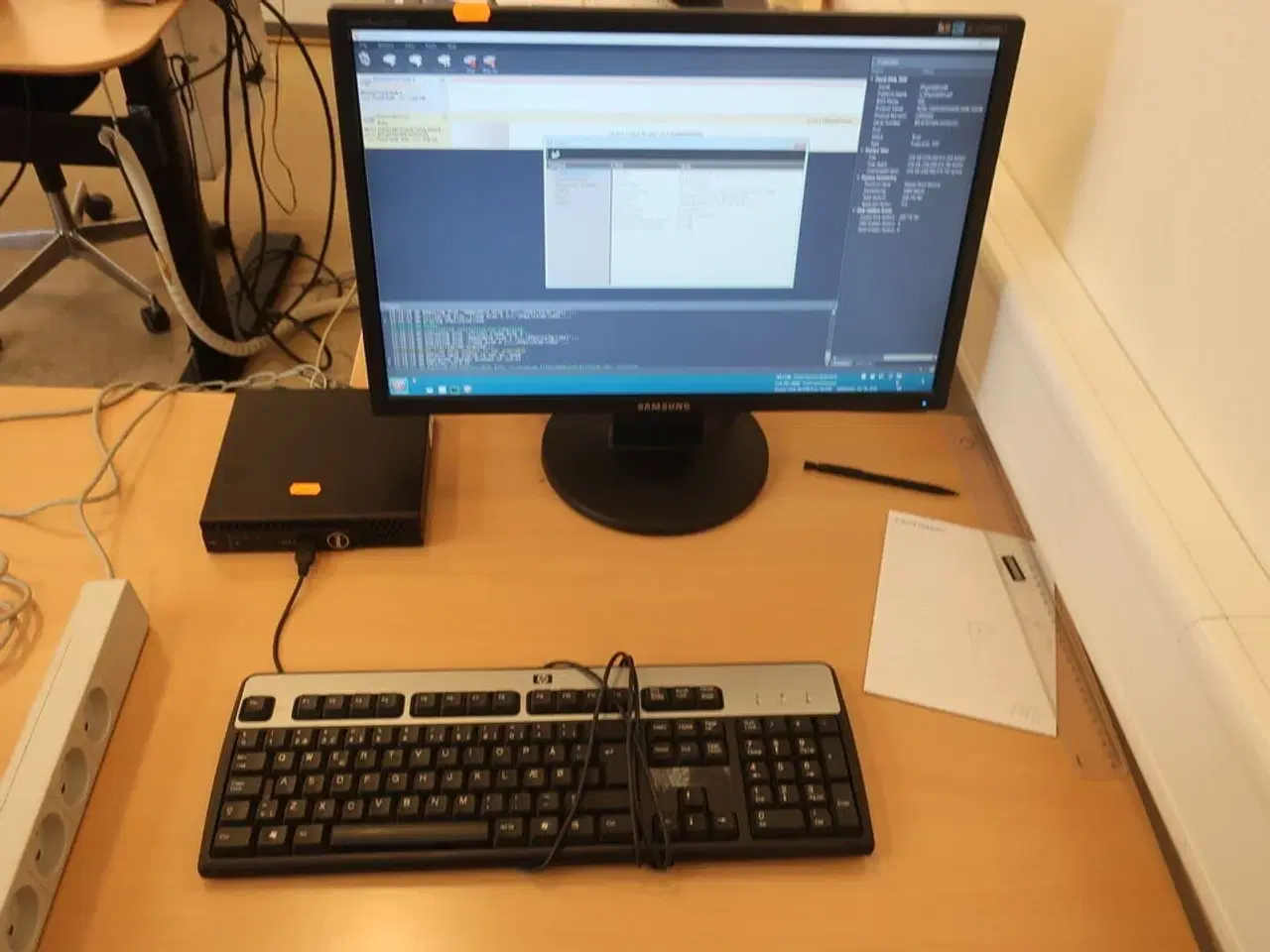 Billede 1 - SAMSUNG 22" skærm SyncMaster 2243 (PC medfølger ikke)