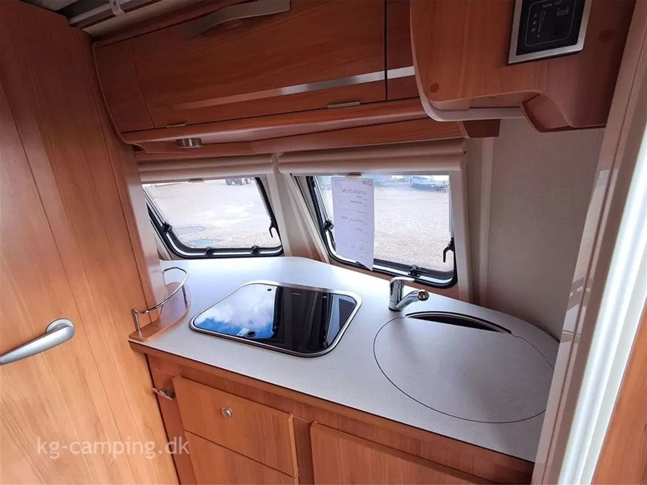 Billede 7 - 2021 - Hymer Touring Triton 420 GT   Super velholdt rejsevogn med TRUMA SX mover