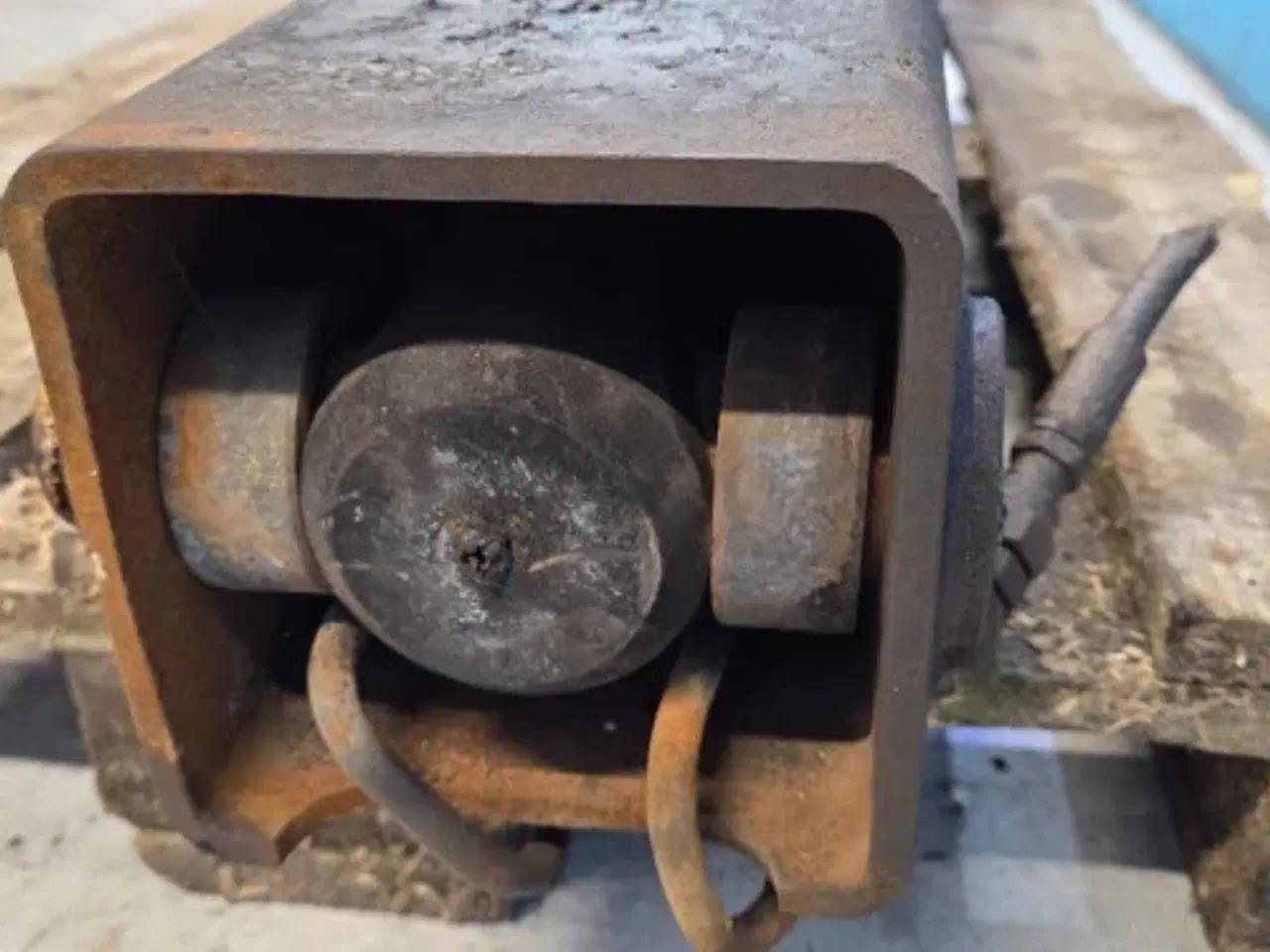 Billede 12 - New Holland LB110 Støtteben 85818850