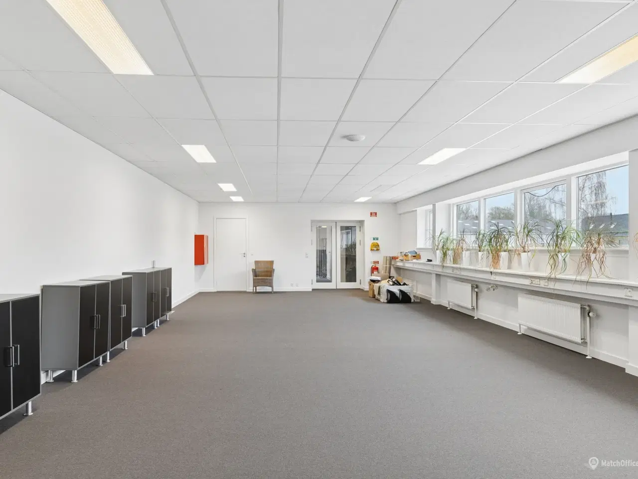 Billede 7 - Kontor med mulighed for leje af lager og befæstede arealer