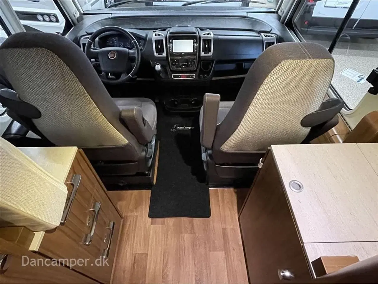 Billede 9 - 2018 - Hymer B 534 Hymermobil   RESERVERET - Unik Hymermobil med stor siddegruppe i bag og masser af udstyr. 3500 kg og køres på lille kørekort