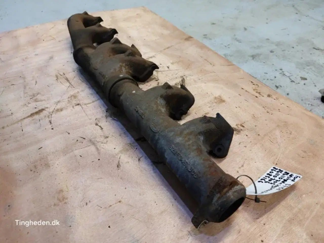 Billede 8 - Ford 2715E Udstødningsmanifold 86110705