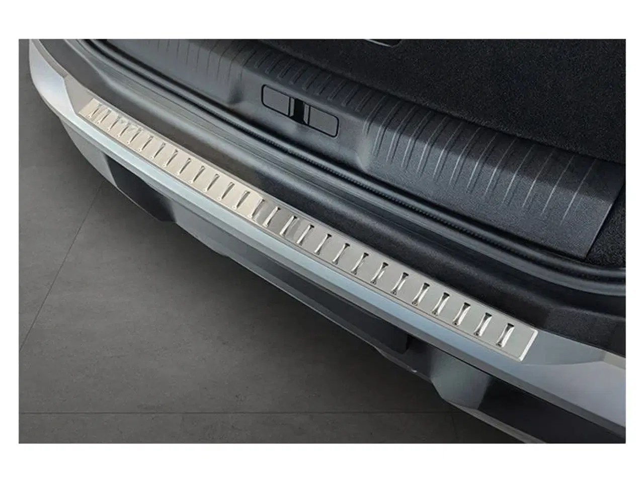 Billede 1 - Læssekantbeskytter Peugeot 5008 III 2024- Stål
