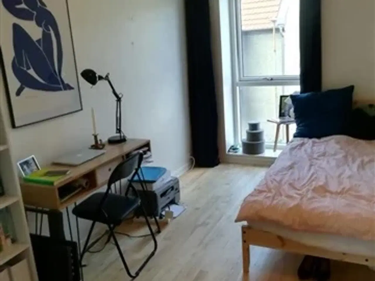 Billede 1 - Møbleret værelse udlejes/ Furnished room in new flat. , Åbyhøj, Aarhus