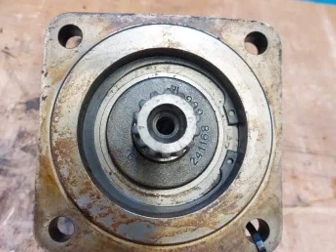 Billede 6 - Case IH 7010 Hydrostat motor 87310111