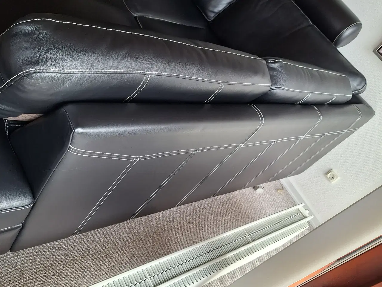 Billede 4 - Stor U - Sofa i sort kvalitets læder.