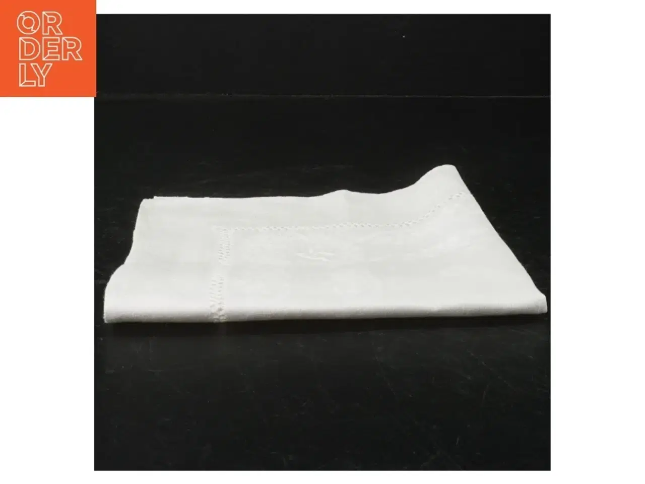 Billede 3 - Broderede servietter (str. 37 x 37 cm)