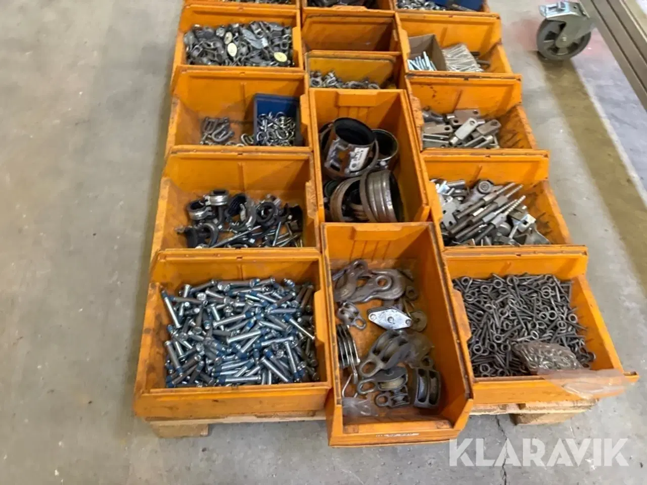 Billede 10 - Diverse grej i gule kasser