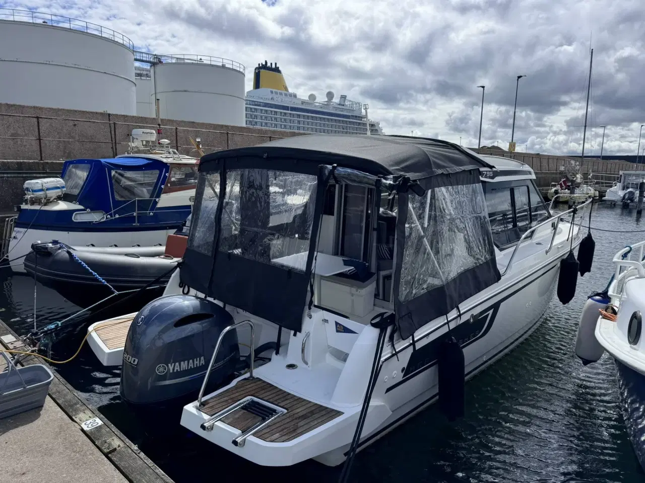 Billede 10 - Jeanneau Merry Fisher 795 - 200 HK Yamaha/Udstyr