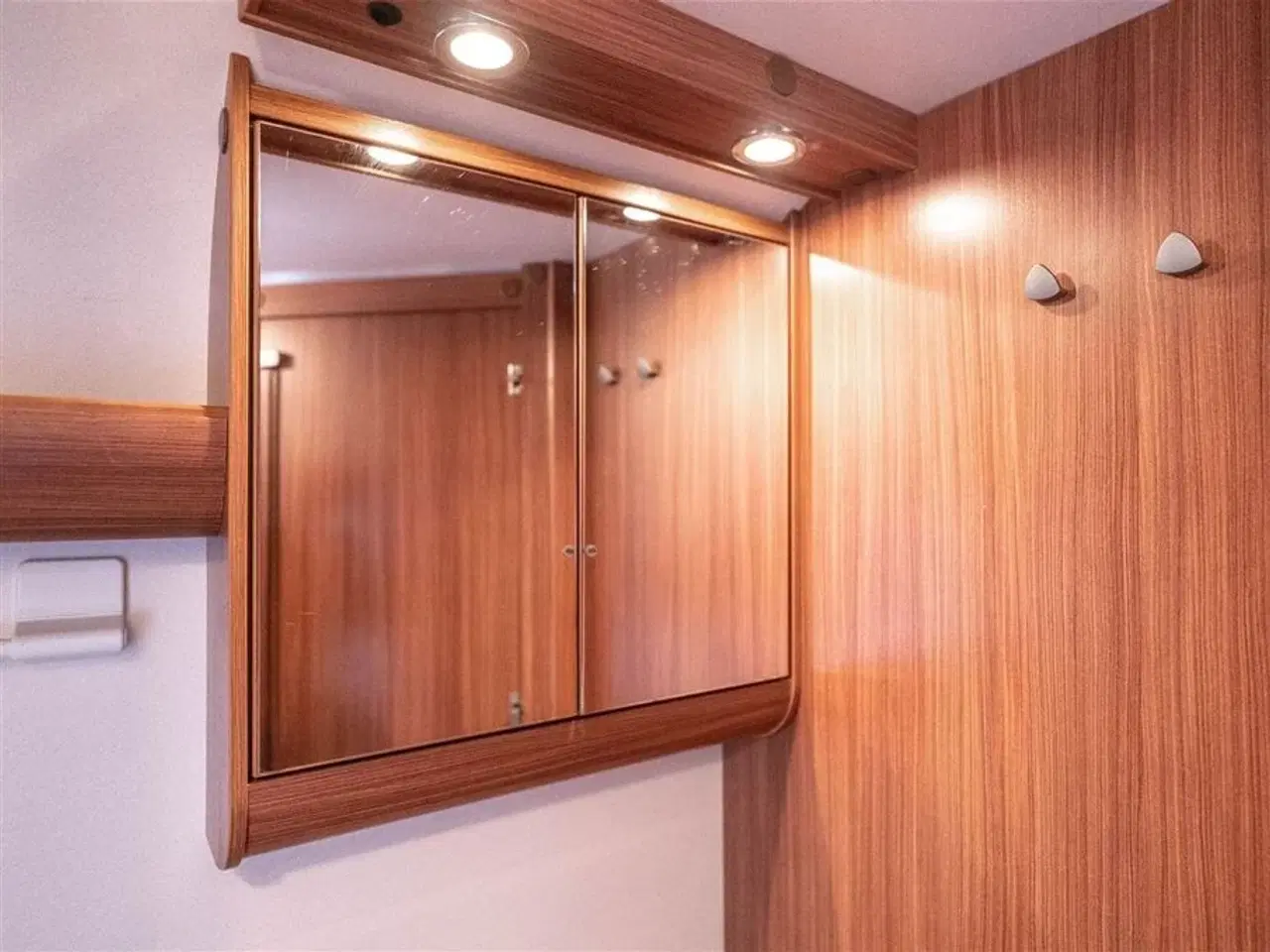 Billede 36 - 2013 - Adria Adora 563 PT   Rigtig fin vogn med køjer og dobbeltseng