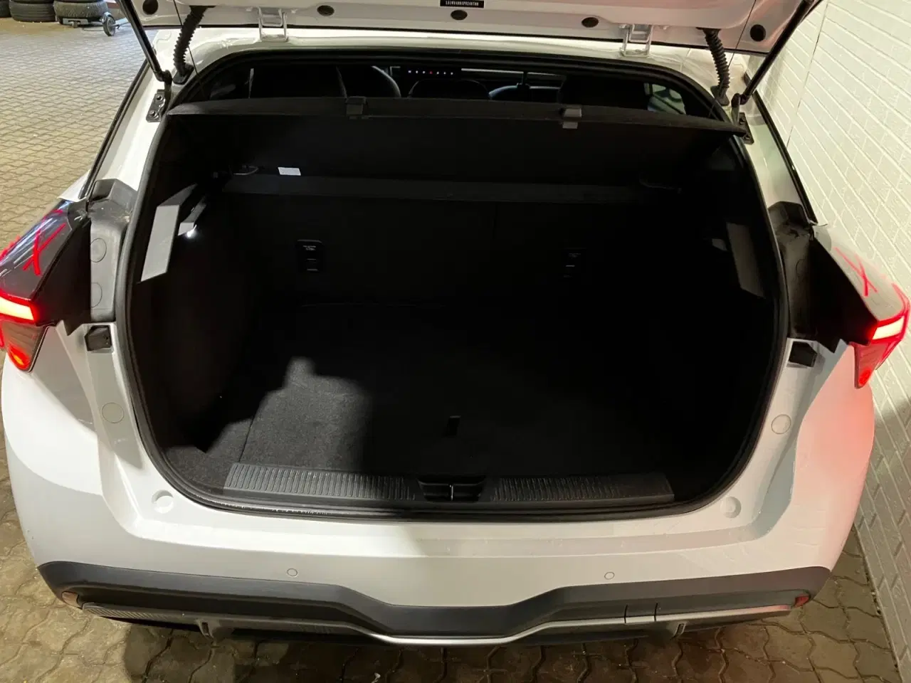 Billede 6 - MG 4 77 Luxury Extended Range