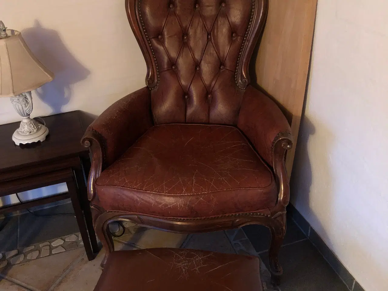 Billede 1 - Smuk stol med skammel