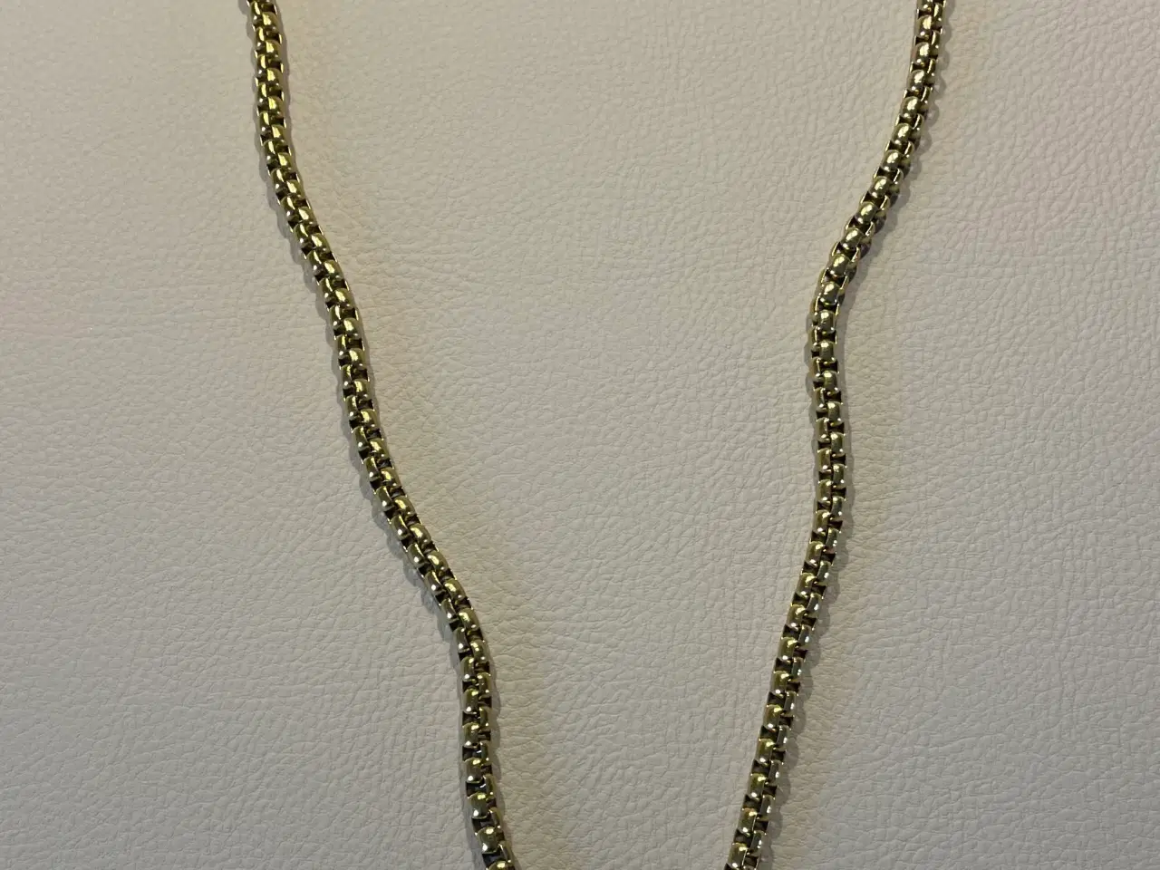 Billede 4 - Goldfilled venezia kæde med Versace vedhæng 
