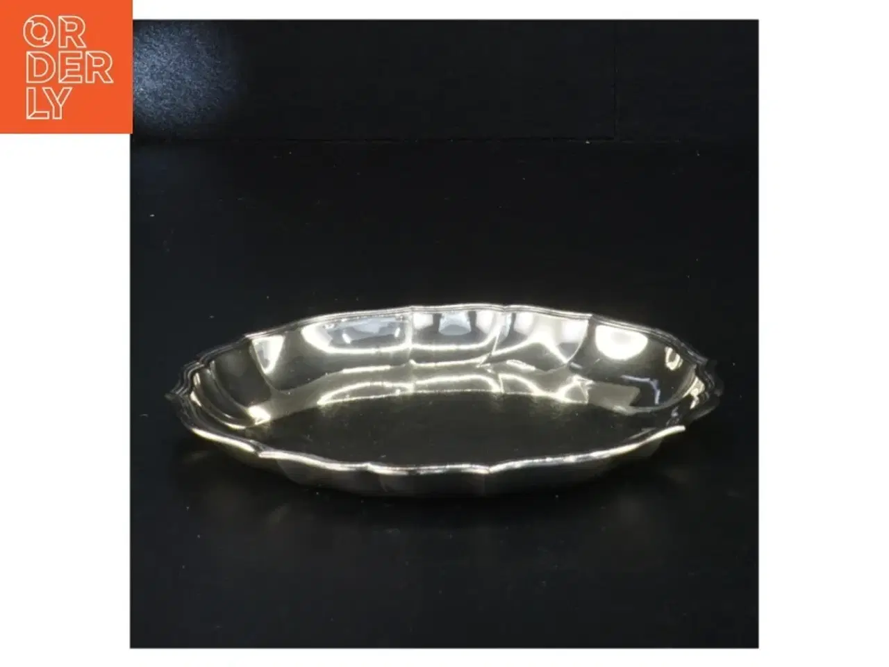 Billede 1 - Sølvfarvet metalfad (str. 15 cm)