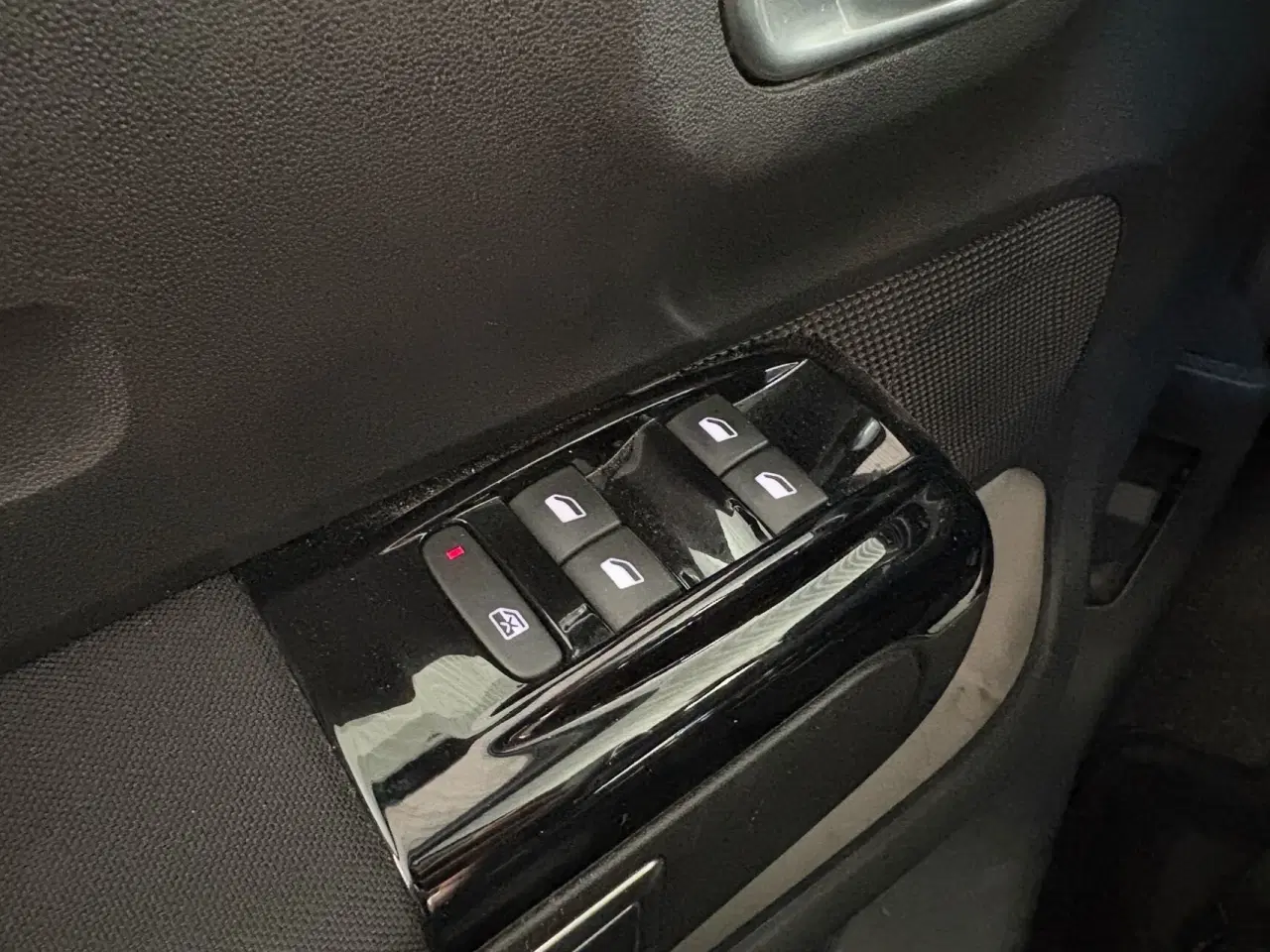 Billede 19 - Citroën C3 1,6 Blue HDi Funky start/stop 75HK 5d