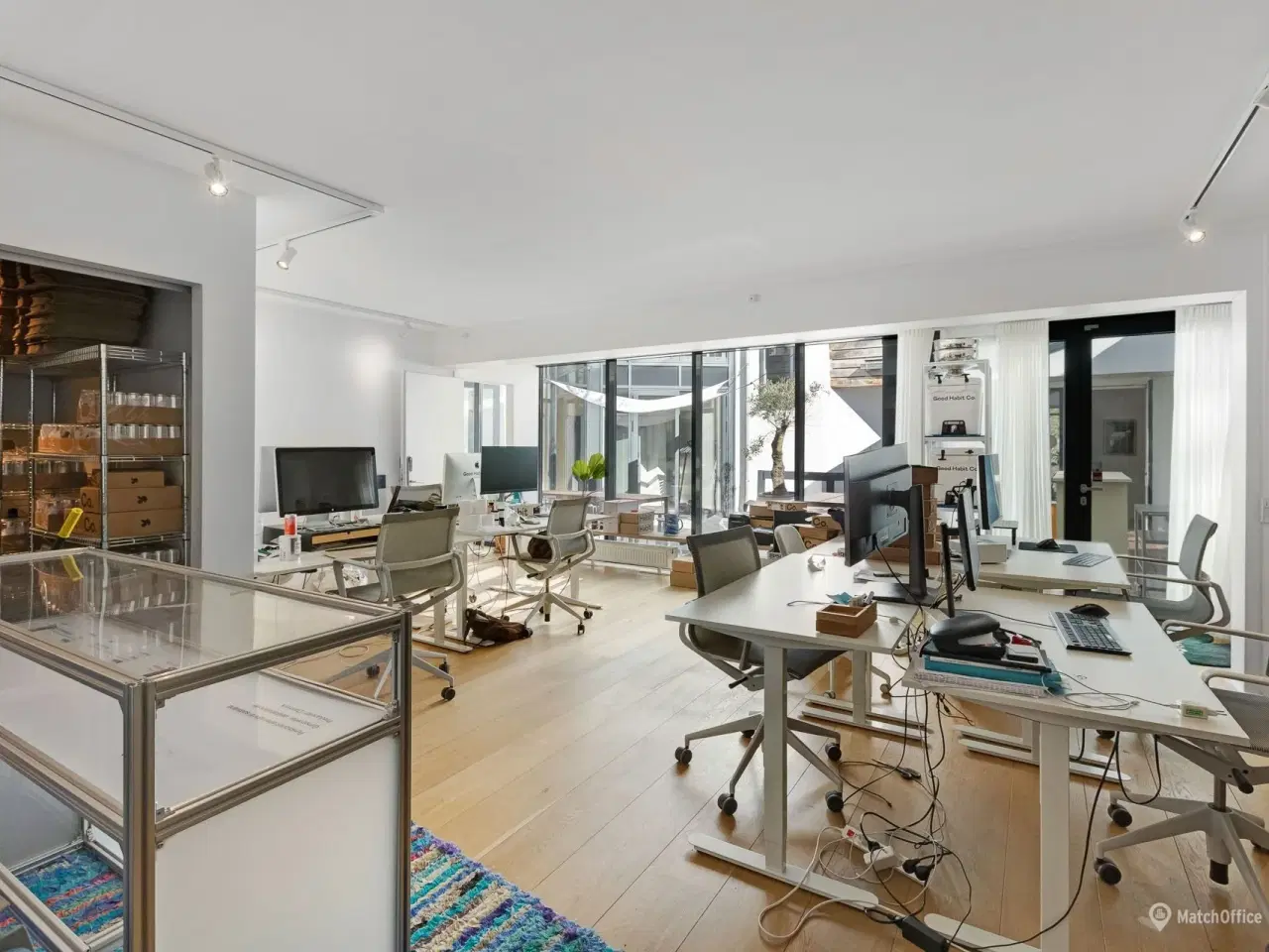 Billede 14 - EKSKLUSIVE LEJEMÅL VED FREDERIKSBERG HAVE KONTOR / KLINIK / SHOWROOM M.M.