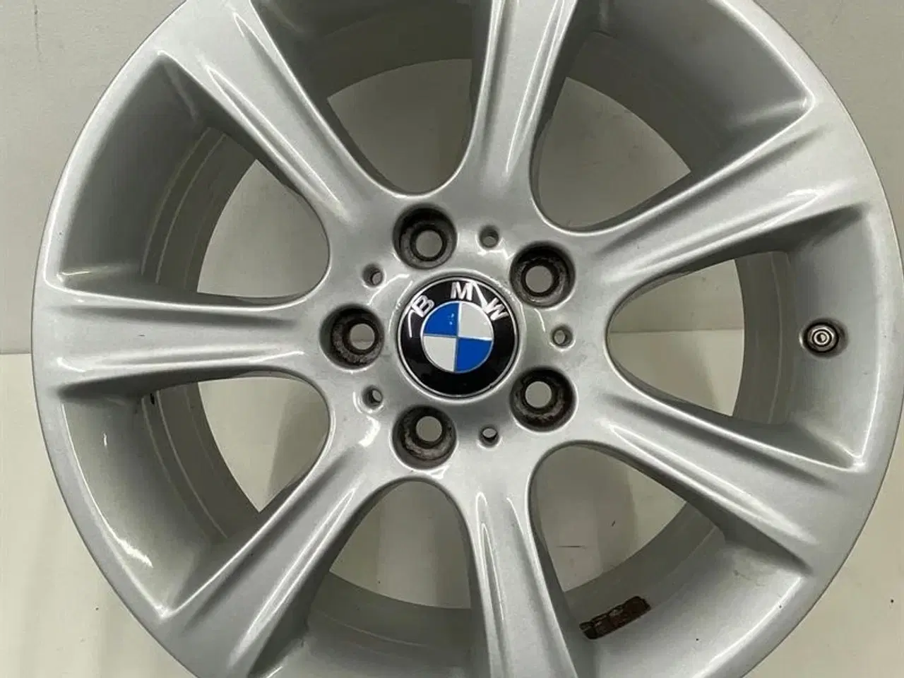 Billede 5 - 4stk 17" org. BMW alufælge "Star-Spoke 394" A64455 BMW X1 (E84) X3 (F25) F30 F31 X4 (F26)