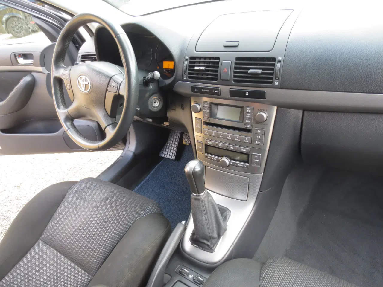Billede 19 - Toyota Avensis 1.8 i 5 Døres.