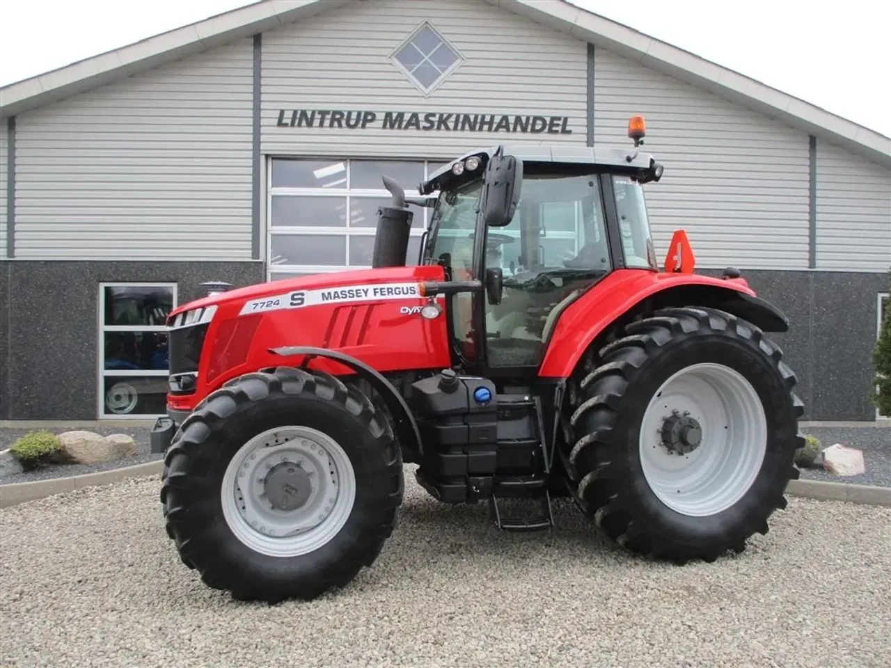 Billede 1 - Massey Ferguson 7724S Dyna 6 Næsten ny traktor med få timer