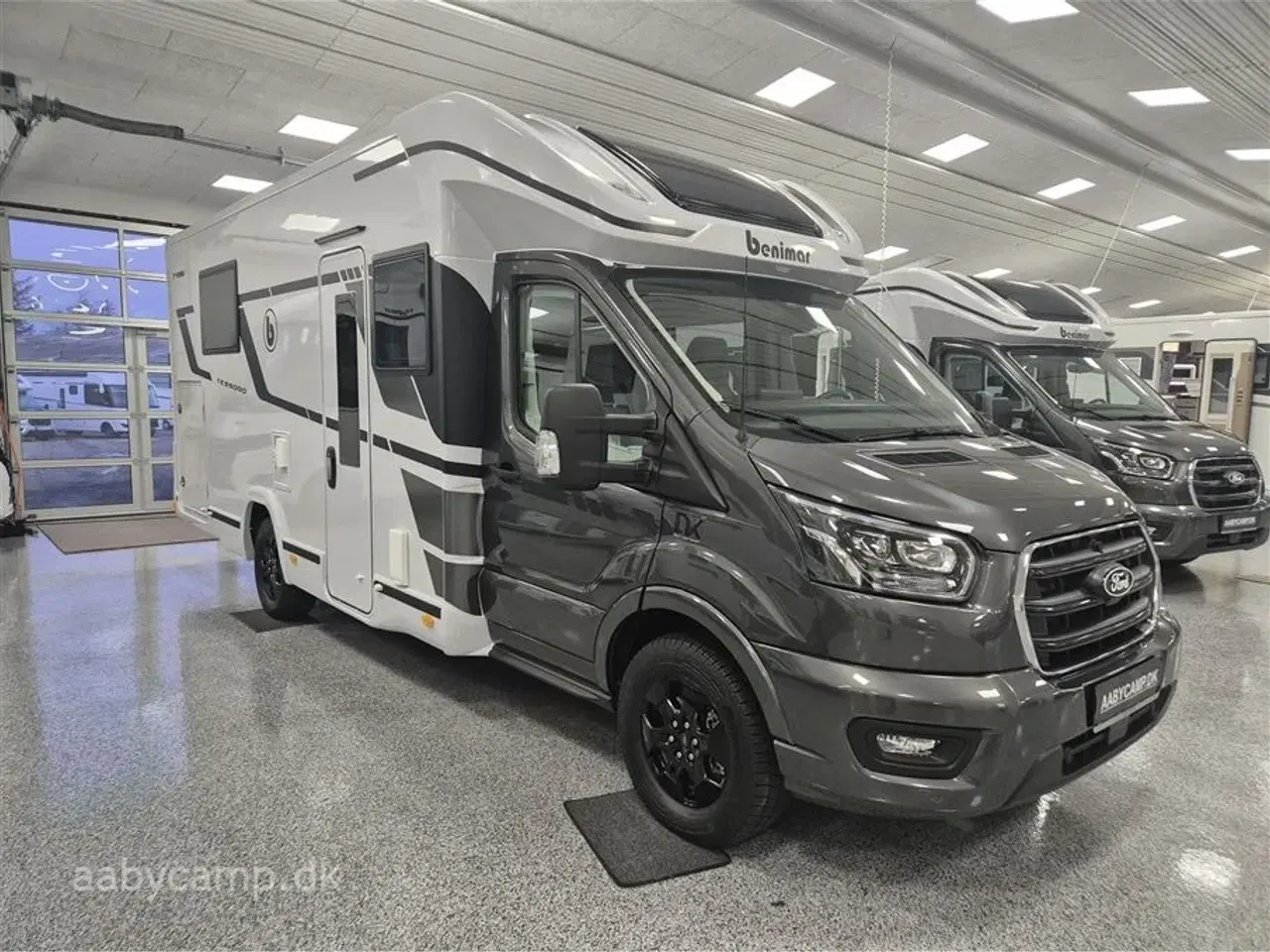 Billede 1 - 2026 - Benimar Tessoro 496   Topudstyret Familie camper