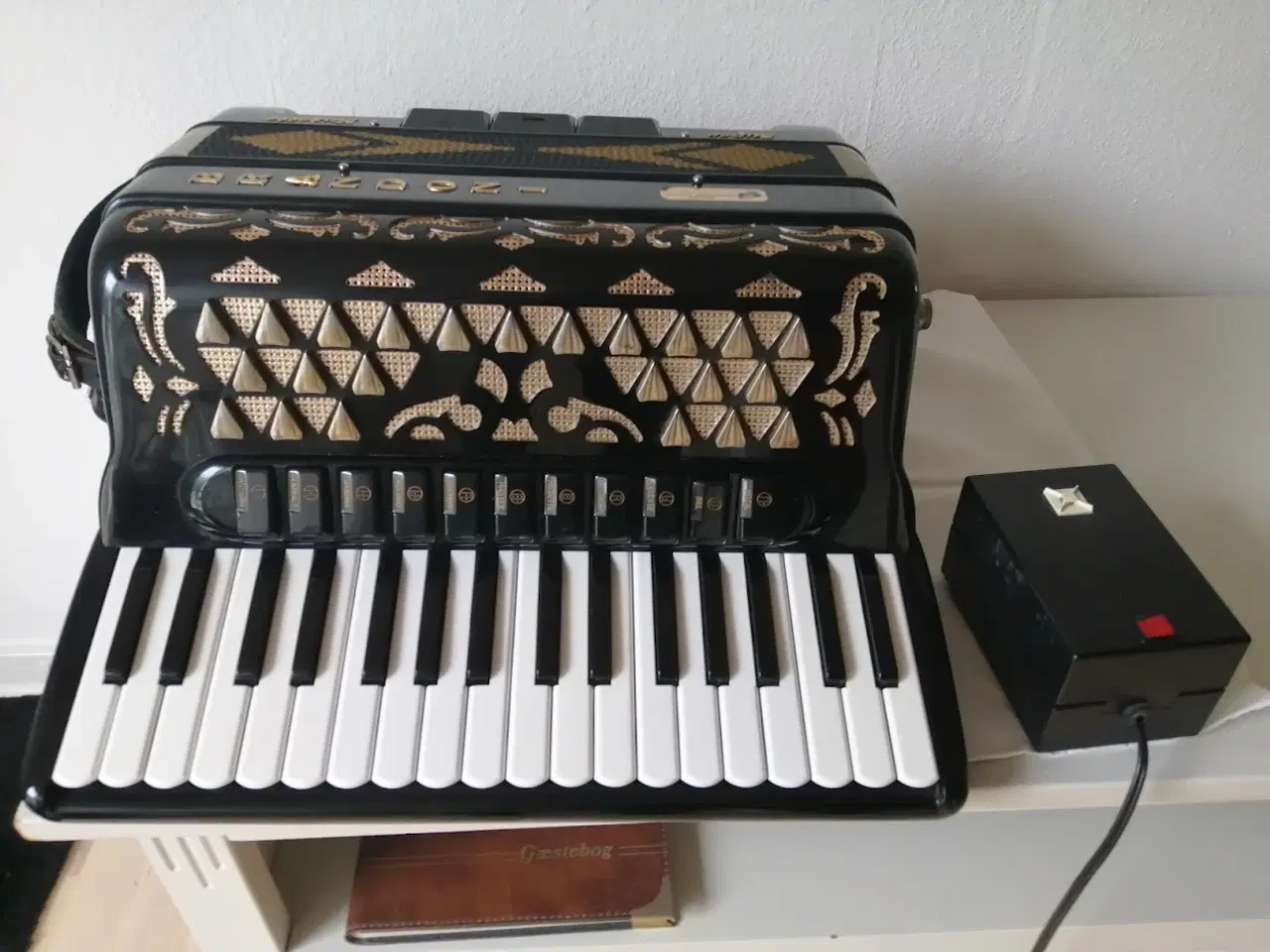 Billede 1 - Brandoni Harmonika m. Midi 8 kg.