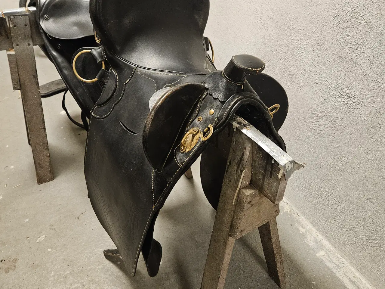 Billede 1 - Flot læder sadle 