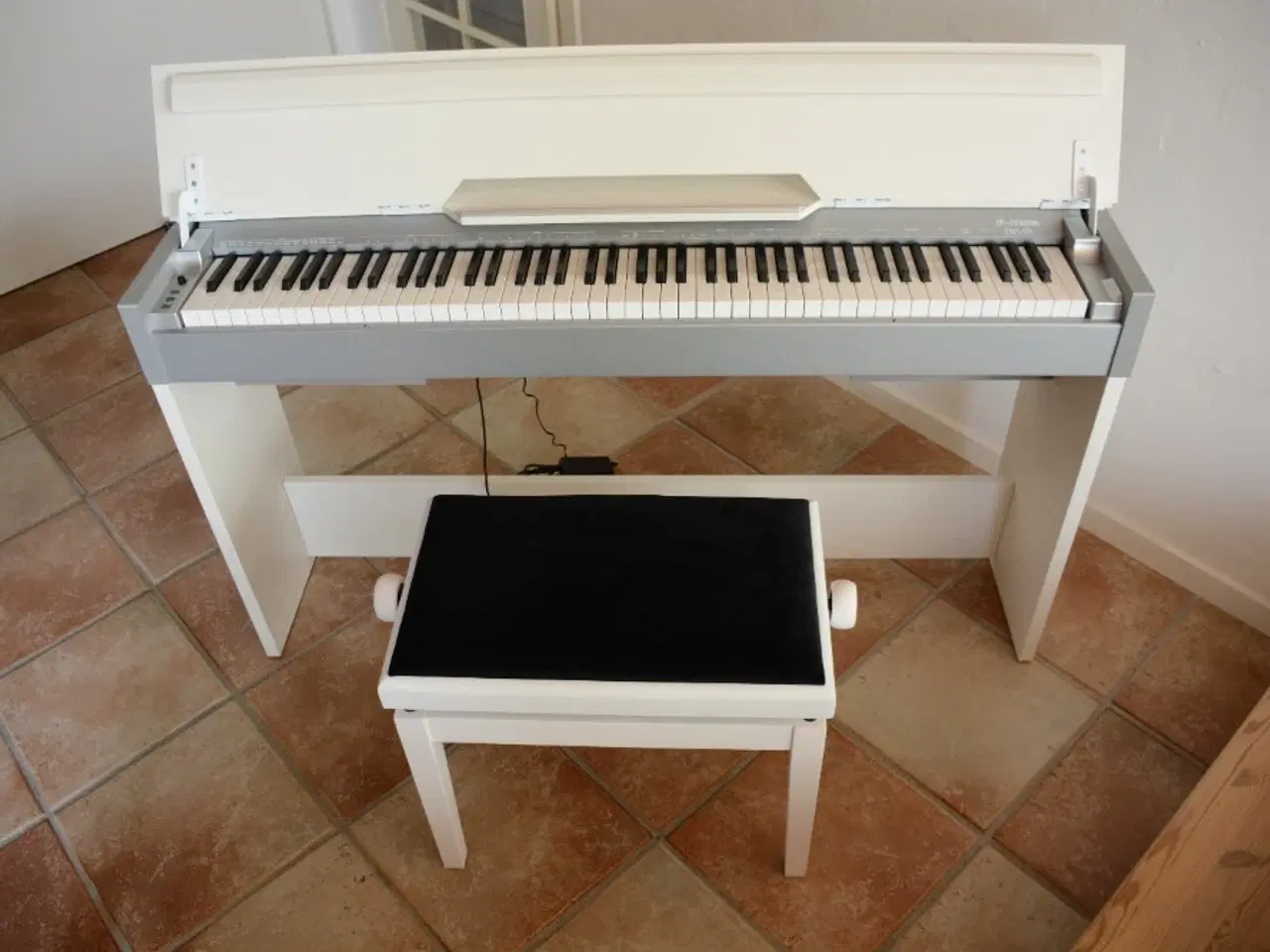 Billede 1 - Thomann DP-33 WH digital piano sæt