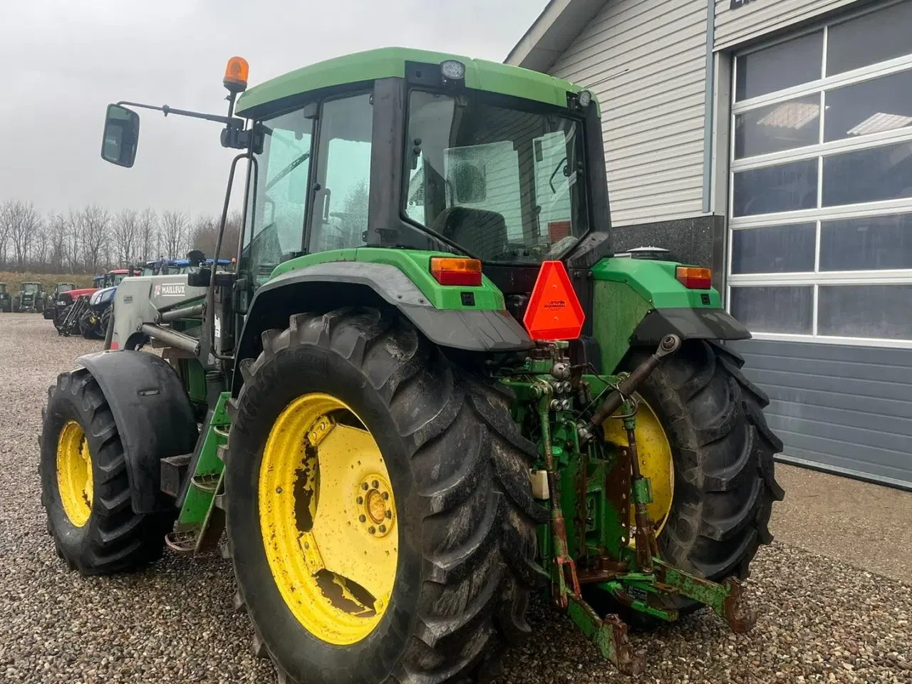 Billede 10 - John Deere 6506 Med frontlæsser og vendegear ved rattet samt nye fordæk