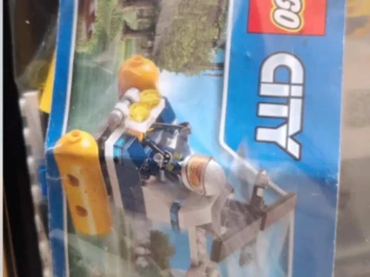 Billede 2 - LEGO Swamp Police Helikopter Byggesæt 30311