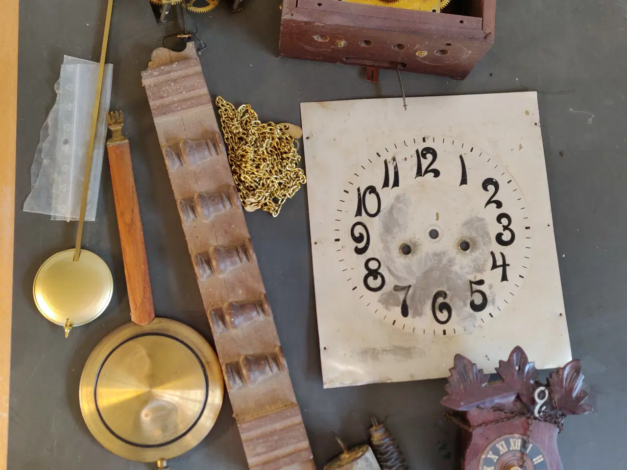 Billede 1 - Vægure antikke + div dele