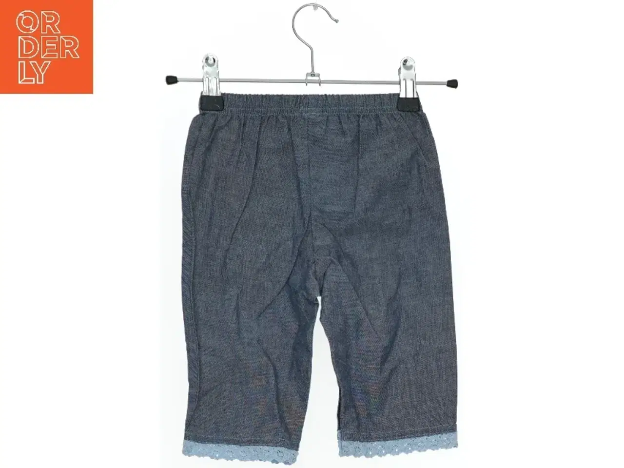 Billede 2 - Babybukser med blonder og applikationer fra V-baby (str. 80)