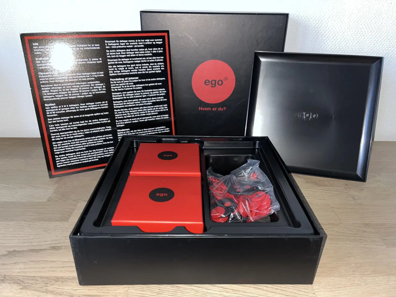 Billede 1 - HELT NYT - EGO rød (nypris: 300 kr.)