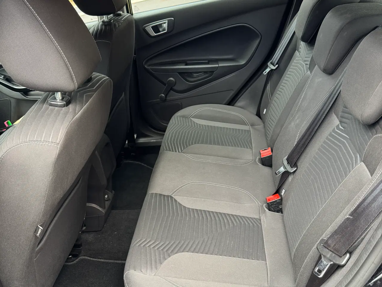 Billede 8 - Ford Fiesta | Velholdt 2013 Hatchback