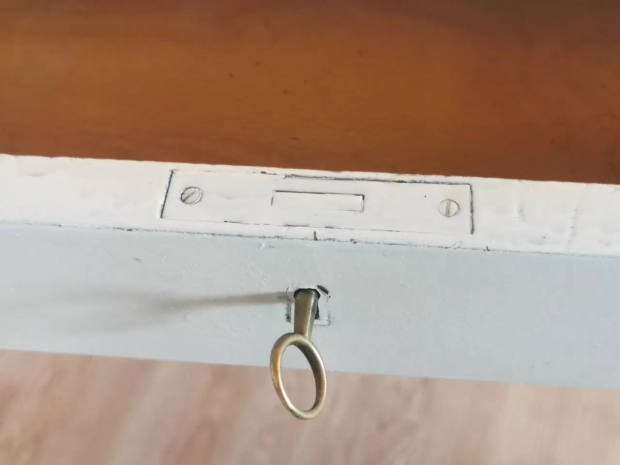 Billede 4 - Sjovt gammelt skrivebord med hylde på bagsiden