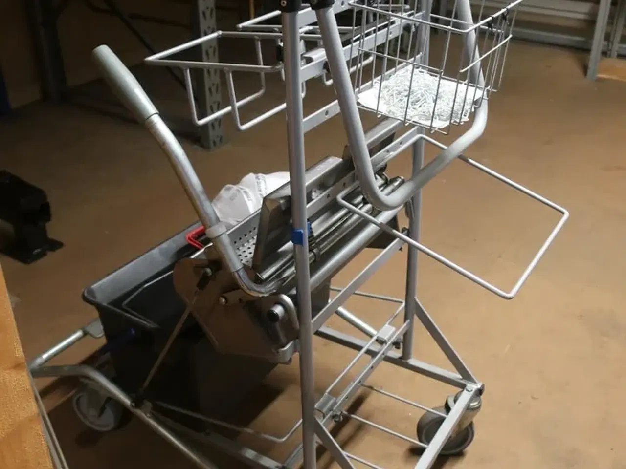 Billede 4 - Rengøringsvogn