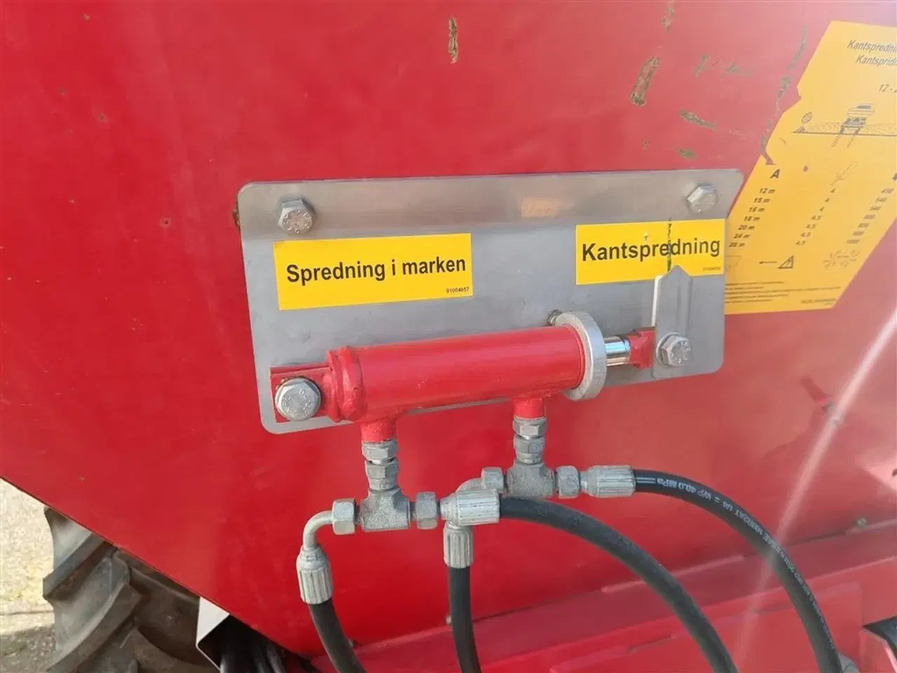 Billede 10 - Bredal B 4 hydraulisk kantspredning