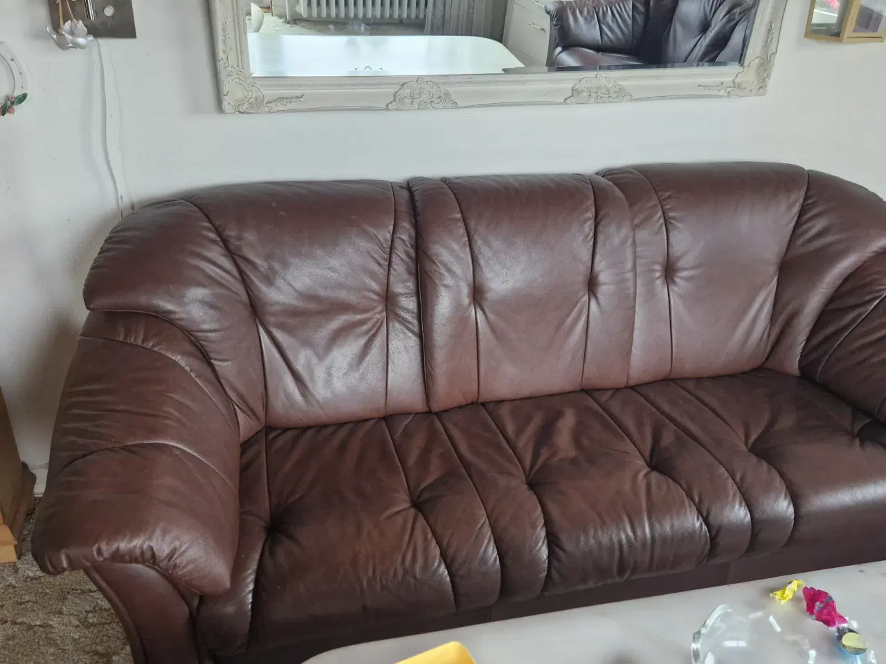 Billede 2 - Lædersofa 3+2 brun Bortgives