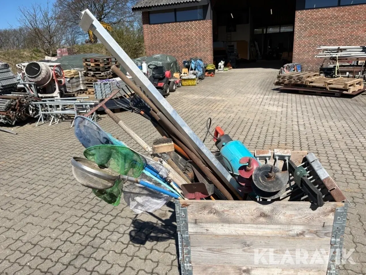Billede 4 - Lot med haveredskaber