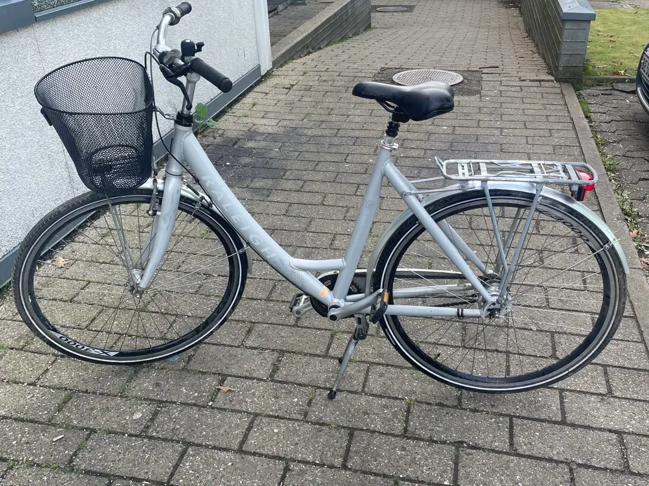 Billede 2 - damecykel. Raleigh  28 tommer   7 gear,