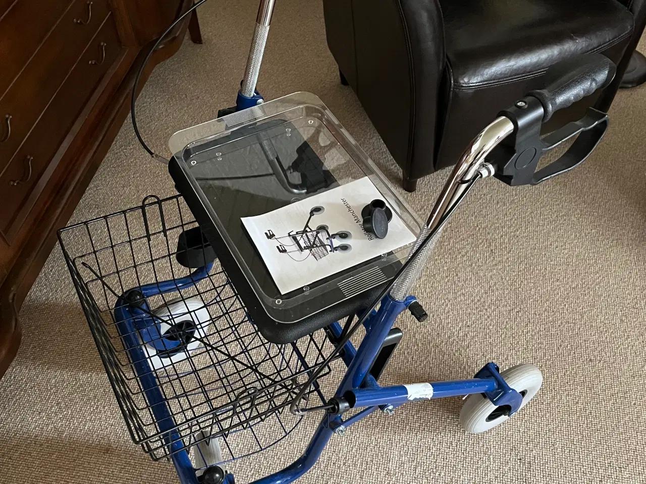 Billede 2 - Rollator - sammenklappelig og næsten helt ny