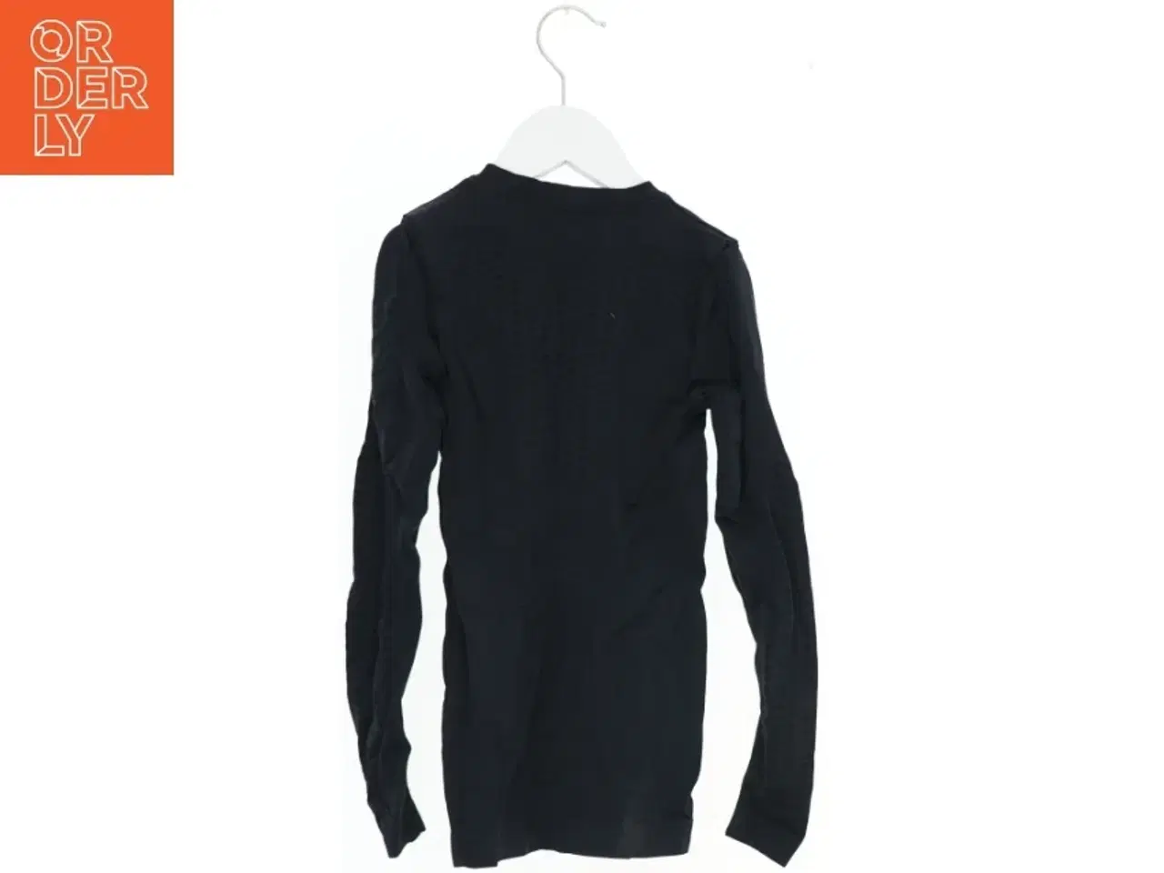 Billede 2 - Langærmet sort trøje fra Graffiti (str. 134)