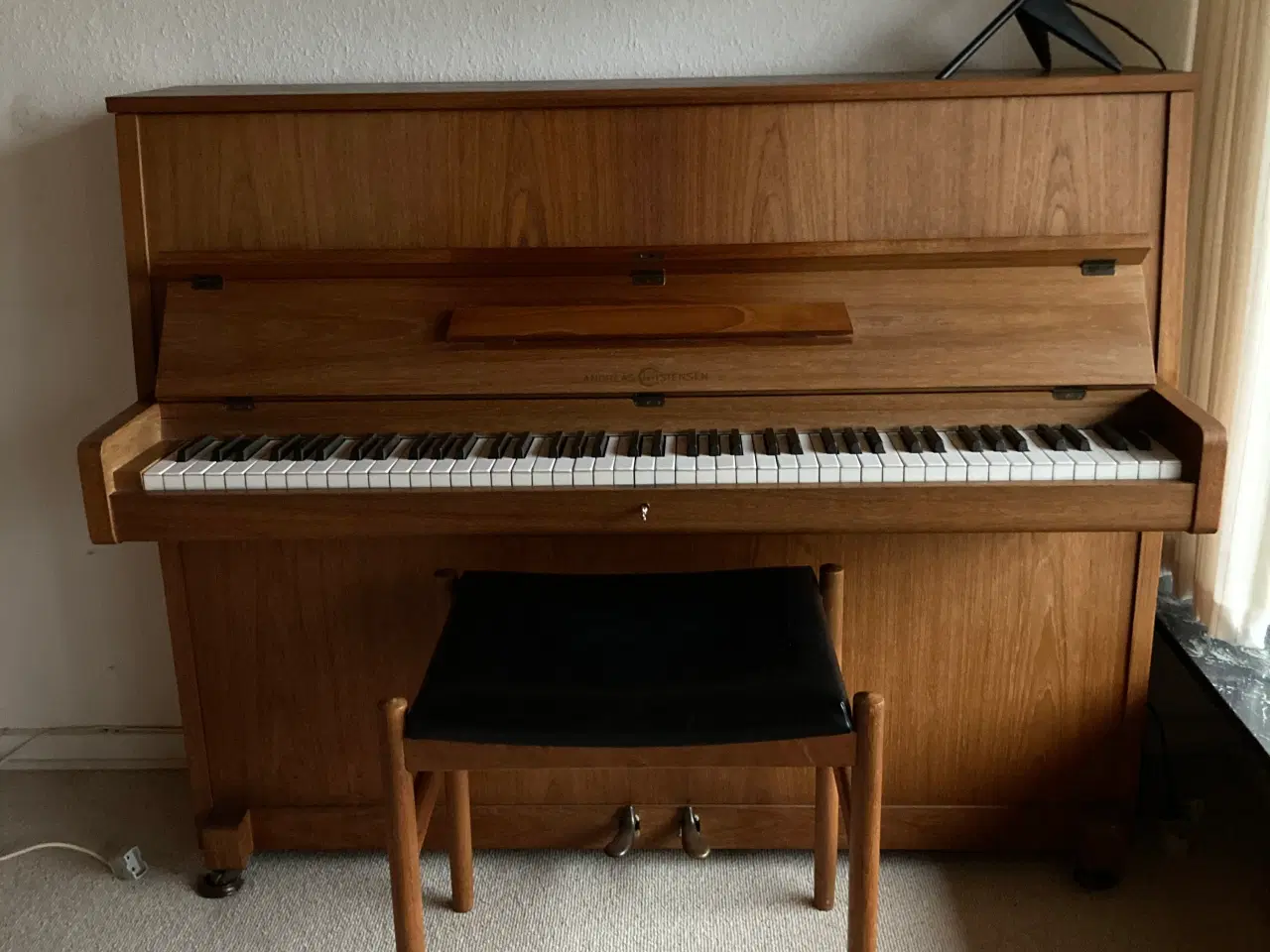 Billede 1 - Klaver i Teaktræ