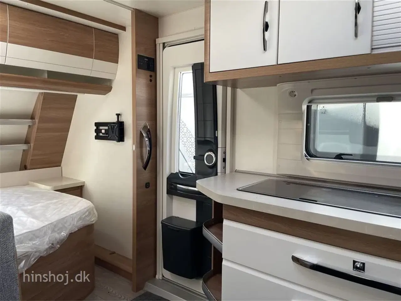 Billede 13 - 2023 - Hobby De Luxe 545 KMF   Hobby 545 KMF med  køjer og dobbeltseng  fra Hinshøj Caravan