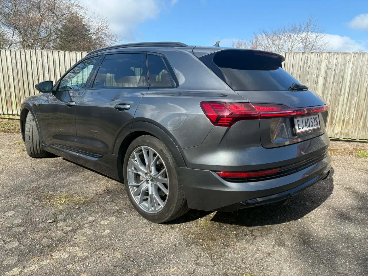 Billede 3 - S-LINE Udstyr både inde og ude