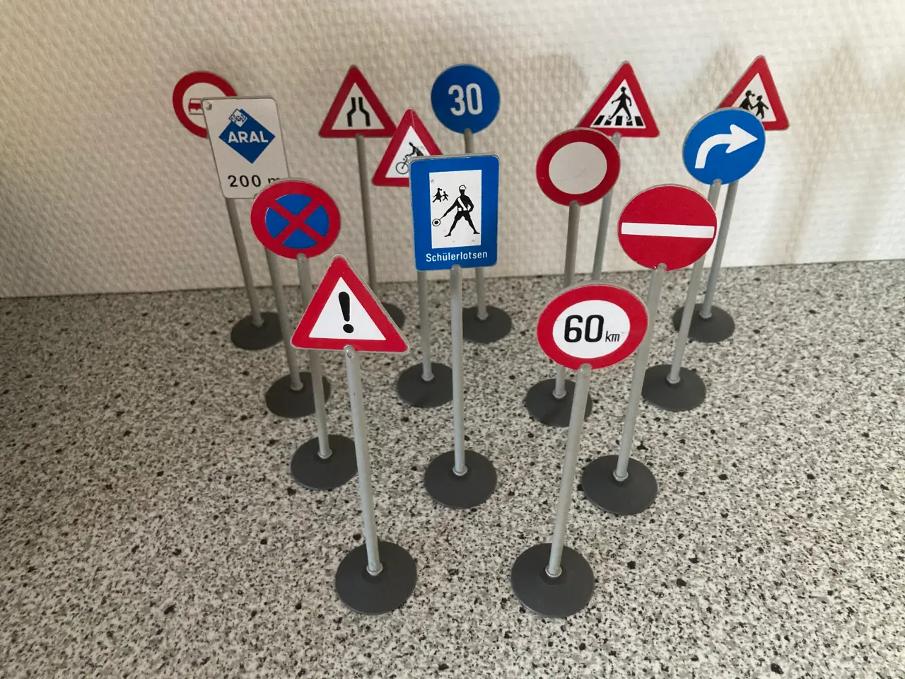 Billede 2 - LEGO - vejskilte