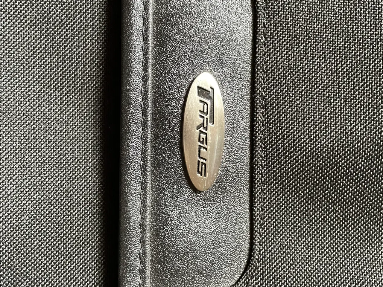 Billede 2 - Sort computertaske, mrk. Targus