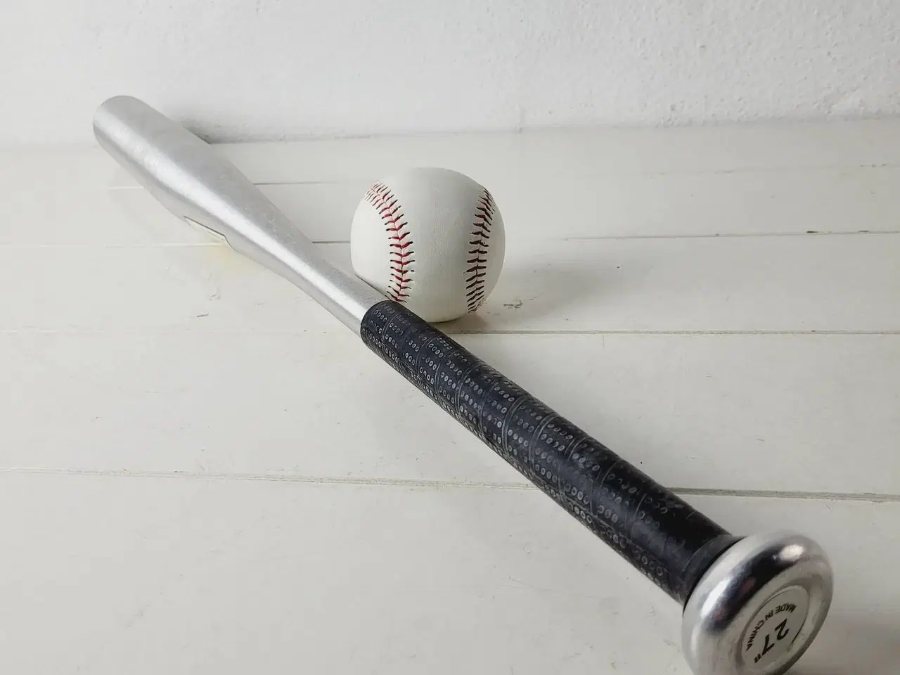 Billede 4 - ⭐️- Baseball Bat med Sort Greb - Inkluderer Baseba