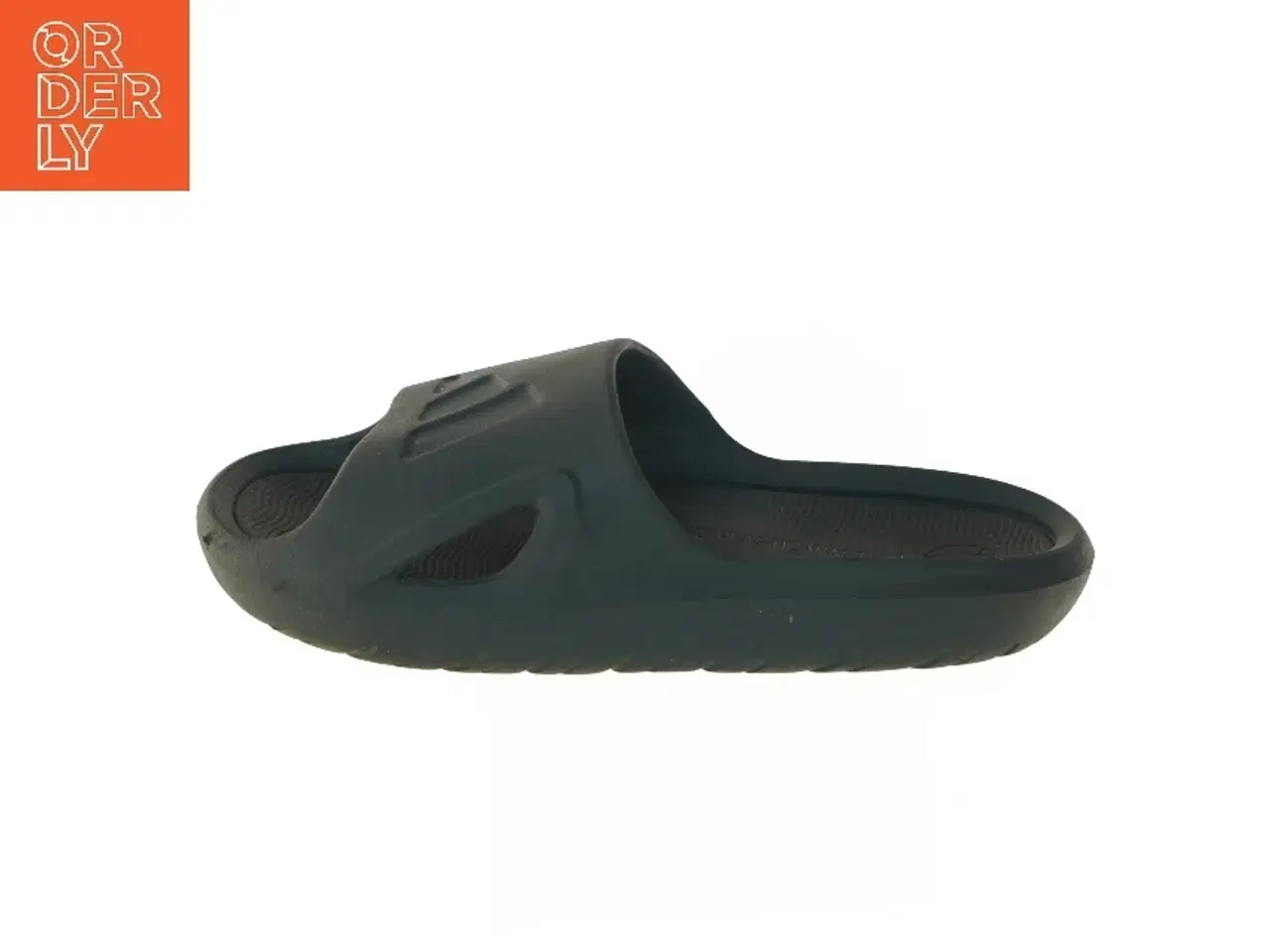 Billede 1 - Mørke / Sorte badesandaler fra Adidas (str. længde 29 cm)ca str 44