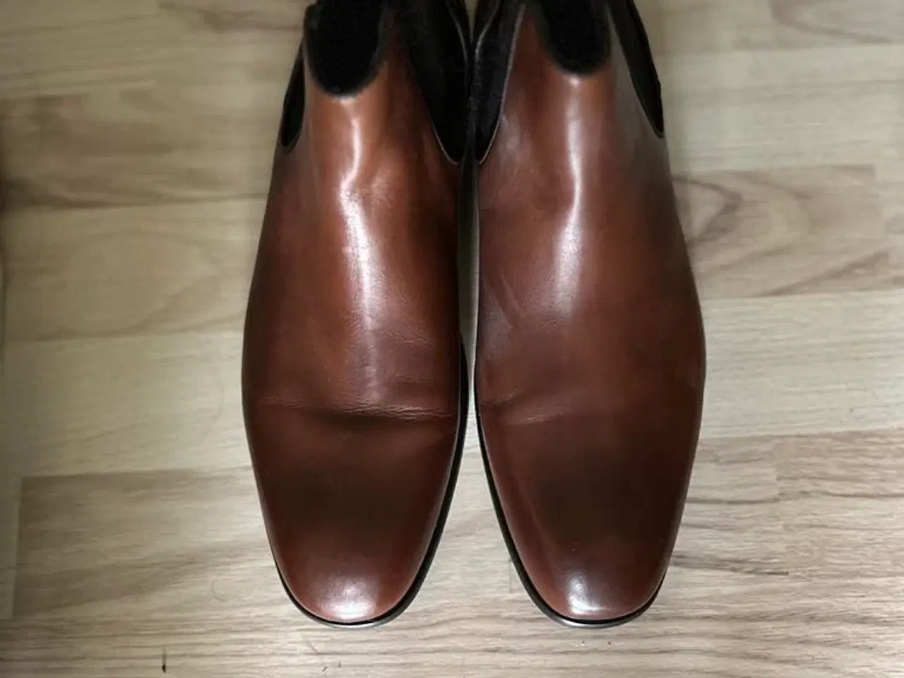 Billede 1 - Ubrugte TGA Bertoni lædersko – str. 42 – Tan