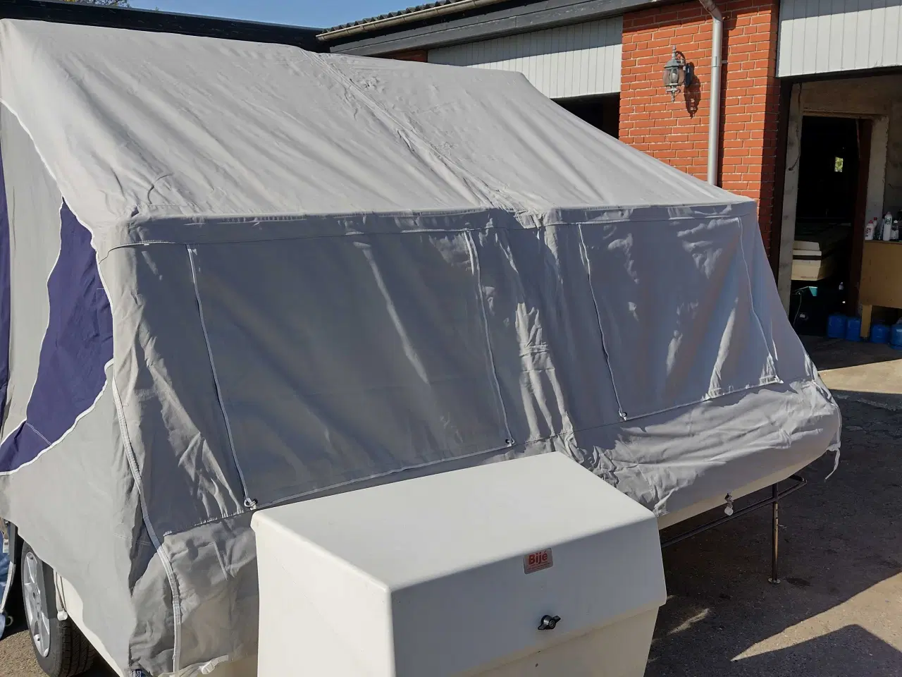 Billede 19 - Vi har fyldt lageret med campleter.